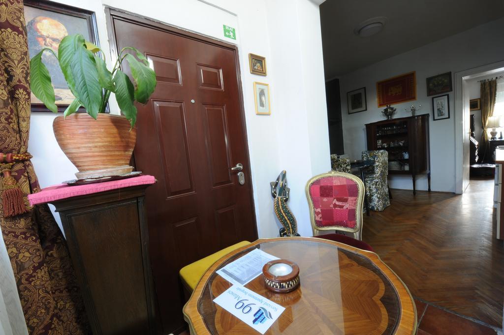 Dordegol 99 Muses Apartments מראה חיצוני תמונה
